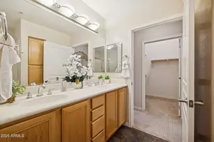 2989 N 44th St, Phoenix, AZ 85018 - Photo 8