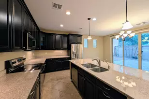 923 S Osborn Ln, Gilbert, AZ 85296 - Photo 24