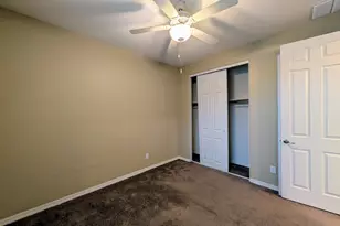 923 S Osborn Ln, Gilbert, AZ 85296 - Photo 42