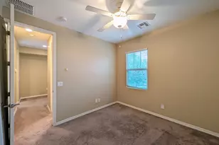 923 S Osborn Ln, Gilbert, AZ 85296 - Photo 44