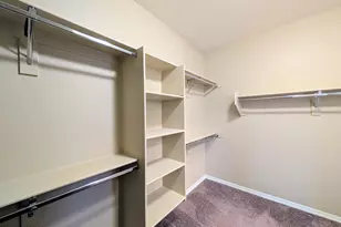 923 S Osborn Ln, Gilbert, AZ 85296 - Photo 58