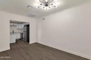 329 N 17th Dr, Phoenix, AZ 85007 - Photo 32