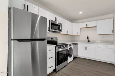 329 N 17th Drive, Phoenix, AZ 85007 - Photo 64