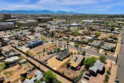 329 N 17th Drive, Phoenix, AZ 85007 - Photo 12