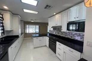 10960 N 67th Ave, Glendale, AZ 85304 - Photo 6