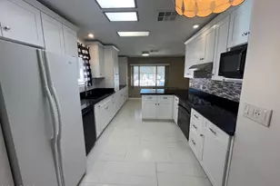 10960 N 67th Ave, Glendale, AZ 85304 - Photo 12