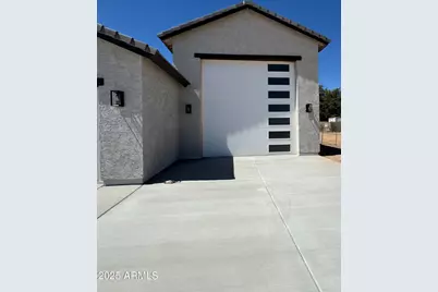 32790 N 213th Drive, Wittmann, AZ 85361 - Photo 2