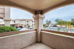 9151 W Greenway Rd, Peoria, AZ 85381 - Photo 34