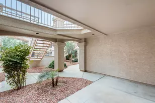9151 W Greenway Rd, Peoria, AZ 85381 - Photo 6