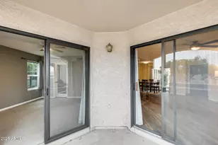 9151 W Greenway Rd, Peoria, AZ 85381 - Photo 36
