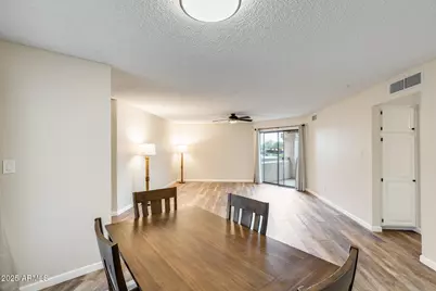 9151 W Greenway Road #111, Peoria, AZ 85381 - Photo 18