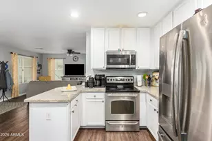 907 S Henry Ln, Gilbert, AZ 85296 - Photo 10