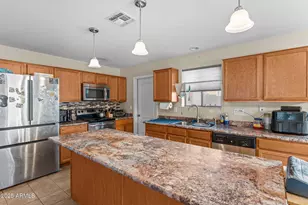 7264 W Cactus Wren Dr, Glendale, AZ 85303 - Photo 8