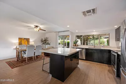 5330 E Winchcomb Drive, Scottsdale, AZ 85254 - Photo 8