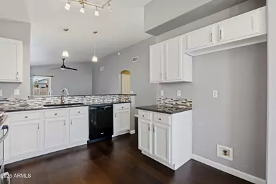 4835 E Holmes Avenue, Mesa, AZ 85206 - Photo 14