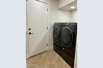 219 W Harmont Drive, Phoenix, AZ 85021 - Photo 8