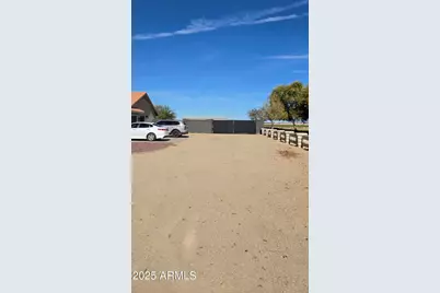 29806 W Canyon Lane, Palo Verde, AZ 85343 - Photo 12