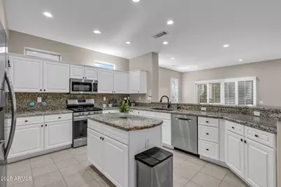 16765 W Sabino Canyon Lane, Surprise, AZ 85387 - Photo 10