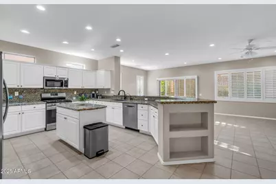 16765 W Sabino Canyon Lane, Surprise, AZ 85387 - Photo 8