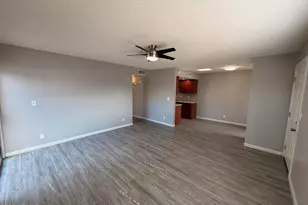 6527 N 67th Ave, Glendale, AZ 85301 - Photo 4