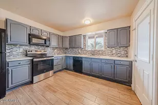 152 E Hampton Ave, Mesa, AZ 85210 - Photo 4