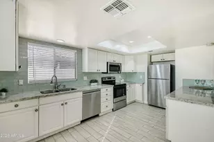 7939 W Shaw Butte Dr, Peoria, AZ 85345 - Photo 8