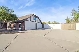 7715 S Alder Dr, Tempe, AZ 85284 - Photo 4