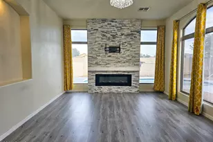 991 E Taurus Pl, Chandler, AZ 85249 - Photo 10