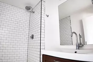 4233 N Longview Ave, Phoenix, AZ 85014 - Photo 6