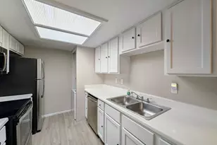 4211 E Palm Ln, Phoenix, AZ 85008 - Photo 12