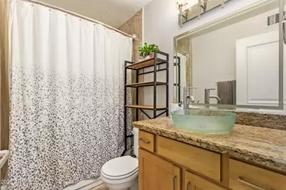 1225 E Medlock Drive #102, Phoenix, AZ 85014 - Photo 16