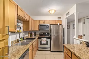 1225 E Medlock Dr, Phoenix, AZ 85014 - Photo 12