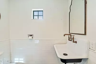 135 E Maryland Avenue, Phoenix, AZ 85012 - Photo 52