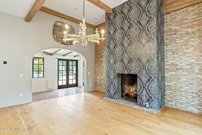 135 E Maryland Avenue, Phoenix, AZ 85012 - Photo 14