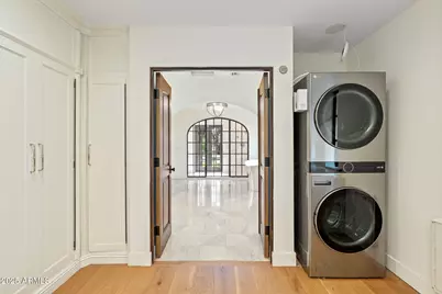 135 E Maryland Avenue, Phoenix, AZ 85012 - Photo 44