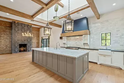 135 E Maryland Avenue, Phoenix, AZ 85012 - Photo 16