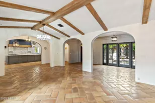 135 E Maryland Ave, Phoenix, AZ 85012 - Photo 10