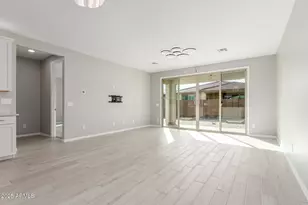 737 E Betsy Ln, Gilbert, AZ 85296 - Photo 10