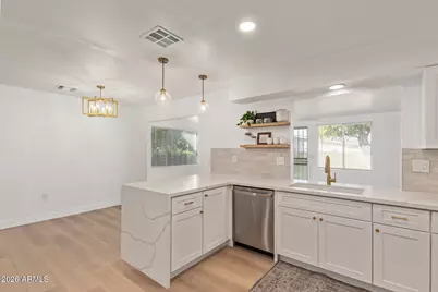 9232 N 110th Avenue, Sun City, AZ 85351 - Photo 8