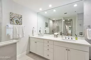 2802 E Camino Acequia Dr, Phoenix, AZ 85016 - Photo 14