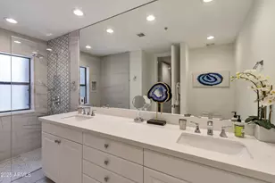 2802 E Camino Acequia Dr, Phoenix, AZ 85016 - Photo 16