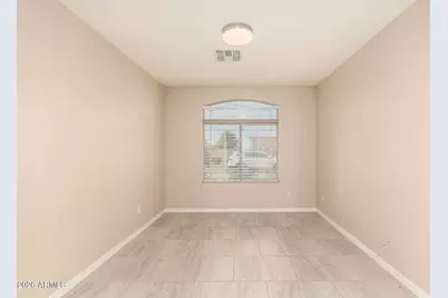 5609 S 31st Drive, Phoenix, AZ 85041 - Photo 8