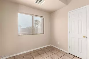 5609 S 31st Dr, Phoenix, AZ 85041 - Photo 10