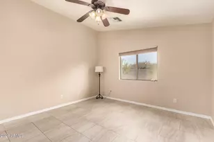 5609 S 31st Dr, Phoenix, AZ 85041 - Photo 16