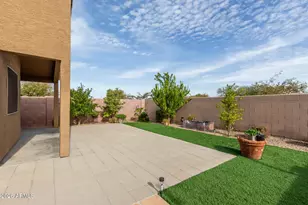 5609 S 31st Dr, Phoenix, AZ 85041 - Photo 30