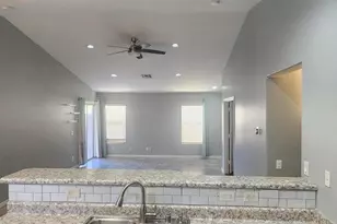 11954 W Holly St, Avondale, AZ 85392 - Photo 8