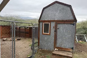 34351 S Vladimir St, Black Canyon City, AZ 85324 - Photo 26