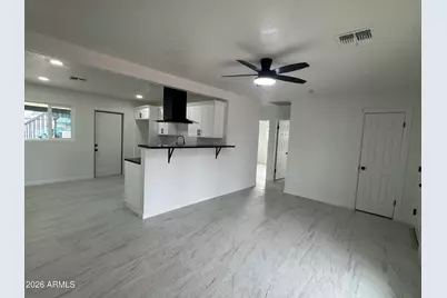 8045 N 29th Avenue, Phoenix, AZ 85051 - Photo 2