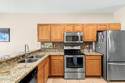 22306 N Greenland Park Drive, Maricopa, AZ 85139 - Photo 10