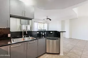 17 W Vernon Ave W, Phoenix, AZ 85003 - Photo 8